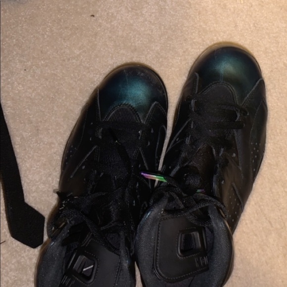 Jordan 6 - Picture 2 of 5